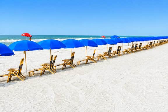 Near Beach Condo w/ Pool · Hot Tub · Pickleball - Image 5