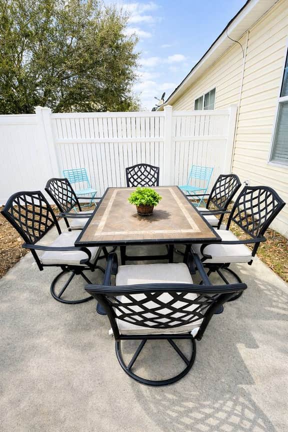 Cozy Escape|Downtown Bluffton|Dog Friendly|Beaches - Image 4