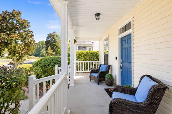 Cozy Escape|Downtown Bluffton|Dog Friendly|Beaches - Image 2